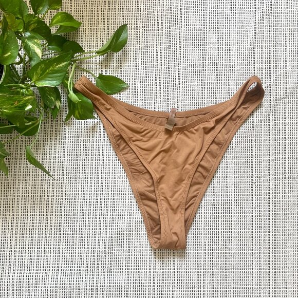 SKIMS high leg swim bottoms - Picture 1 of 3